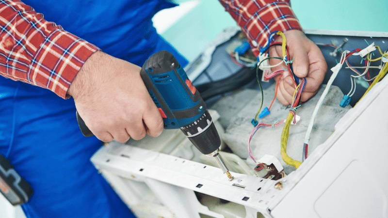 Aliağa Beko Beko çamaşır makinesi kart tamiri – Su almama arızası orijinal parça ile giderildi. - Teknik servis örneği